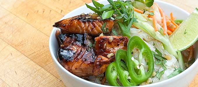 Vietnamese Noodle Bowl with Salmon